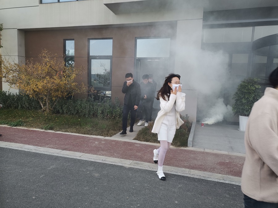 積極開展消防培訓和應(yīng)急演練 筑牢安全屏障.jpg